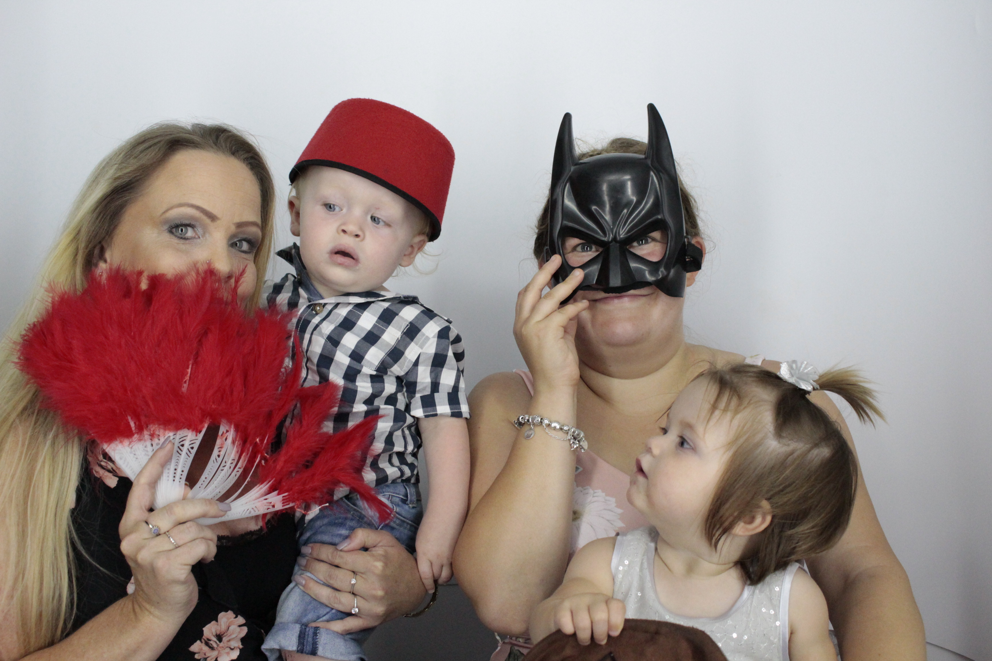Ellesse's 21st Birthday | View more photos from the event at gallery.myphotoboothexperience.co.uk/u/MyPhotoBoothExperienceLtd/Ellesses-21st-Birthday